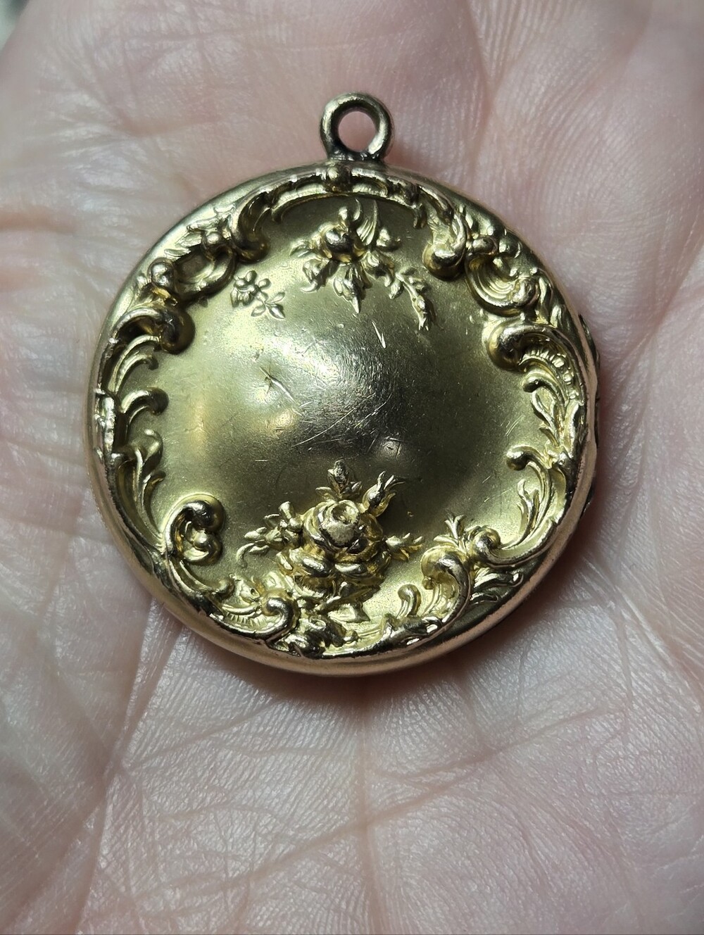 Victorian Gold Filled Floral Round Locket Pendant - Unbranded